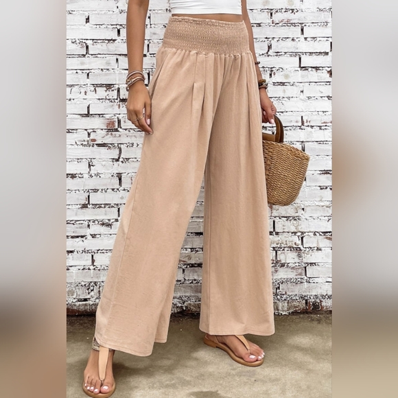 ๐๐HP๐๐ Smocked Wide Leg Pants - Picture 4 of 14